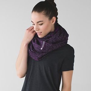 NWT lululemon Vinyasa scarf